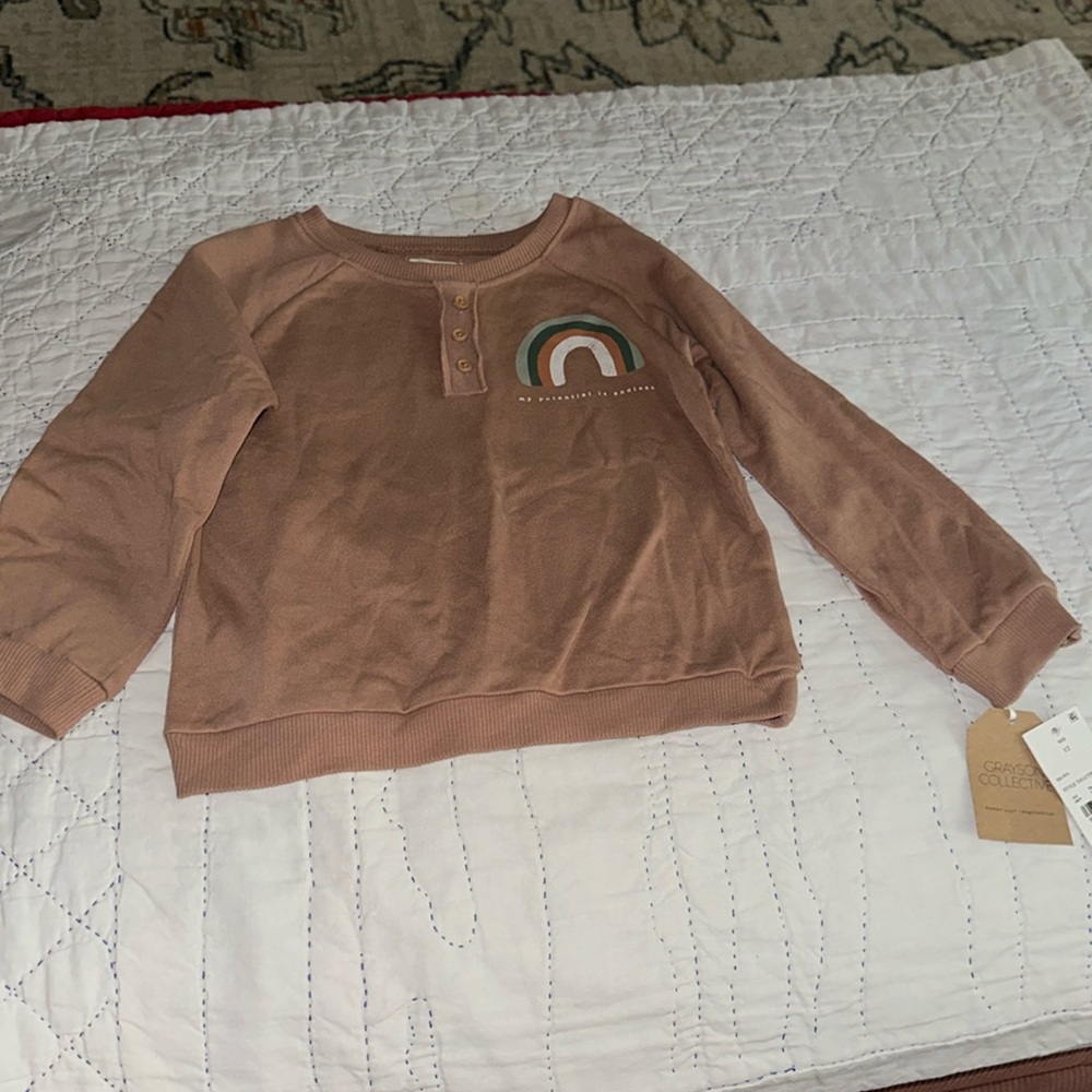 Kids sweatshirt 5t tan new never worn